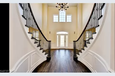 19 Donna Dr, Raritan Township, NJ 08822 - Photo 10