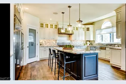 19 Donna Dr, Raritan Township, NJ 08822 - Photo 18