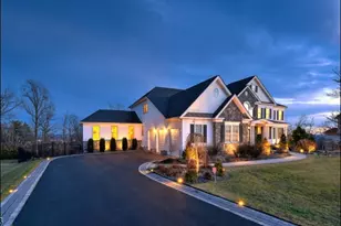 19 Donna Dr, Raritan Township, NJ 08822 - Photo 2