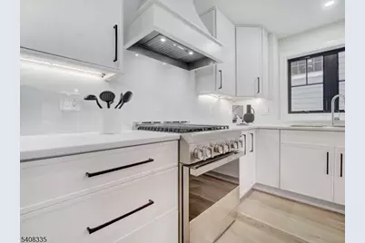 27 Willow St #A, Millburn, NJ 07041 - Photo 8