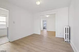 66 N Washington Ave, Bergenfield, NJ 07621 - Photo 18