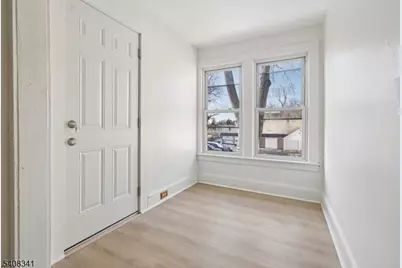 66 N Washington Ave #1, Bergenfield, NJ 07621 - Photo 16