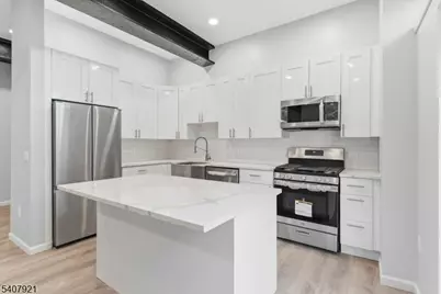 387 Broughton Ave, Bloomfield, NJ 07003 - Photo 22