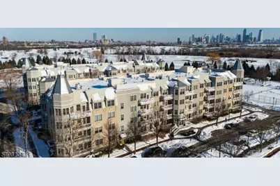 30 Freedomway #406, Jersey City, NJ 07305 - Photo 16