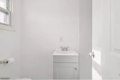 66 N Washington Ave #2, Bergenfield, NJ 07621 - Photo 6