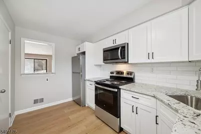 911 Merritt Dr #B-2, Hillsborough Township, NJ 08844 - Photo 8