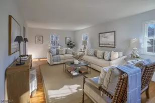 26 Cloverhill Dr, Califon, NJ 07830 - Photo 2