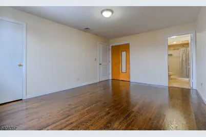 1 Veterans Pl, Elmwood Park, NJ 07407 - Photo 14