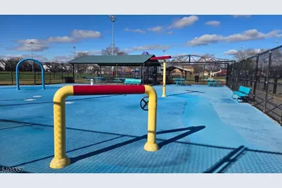 1 Veterans Pl, Elmwood Park, NJ 07407 - Photo 24