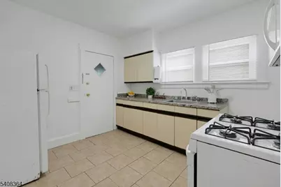 26 Grenada Pl #1, Montclair, NJ 07042 - Photo 12