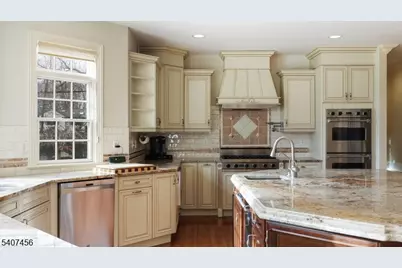 1 Hayduk Dr, Edison Twp., NJ 08820 - Photo 16