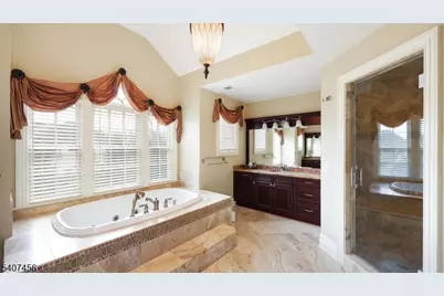 1 Hayduk Dr, Edison Twp., NJ 08820 - Photo 28