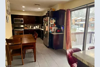 10 Nutmeg Ct, Edison, NJ 08820 - Photo 6