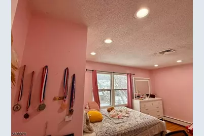 10 Nutmeg Ct, Edison, NJ 08820 - Photo 10