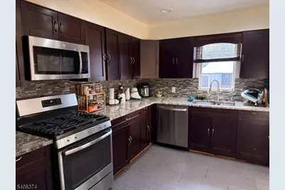 10 Nutmeg Ct, Edison, NJ 08820 - Photo 8