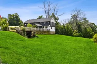 284 W Mill Rd, Washington Township, NJ 07853 - Photo 8