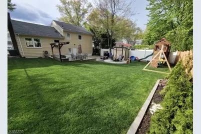 1065 Liberty Ave, Union Township, NJ 07083 - Photo 2