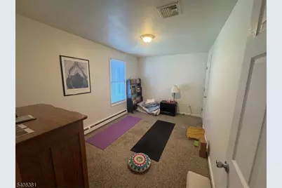 27 Broad St, Flemington, NJ 08822 - Photo 12