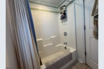 27 Broad St, Flemington, NJ 08822 - Photo 16