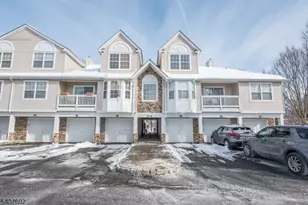 27 Loch Ln, Roxbury Township, NJ 07852 - Photo 2