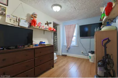 80 Cleremont Ave, Irvington, NJ 07111 - Photo 4