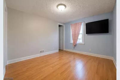 80 Cleremont Ave, Irvington, NJ 07111 - Photo 4