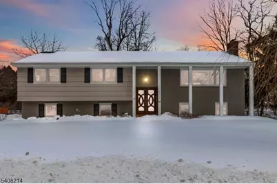 59 Sun Valley Way, Morris Plains, NJ 07950 - Photo 1