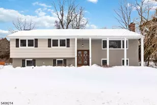 59 Sun Valley Way, Morris Plains, NJ 07950 - Photo 2