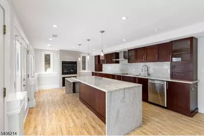 59 Sun Valley Way, Morris Plains, NJ 07950 - Photo 6