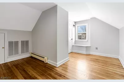 110 Livingston Ave, New Providence, NJ 07974 - Photo 16