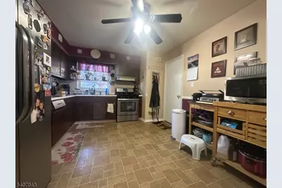 135 Jay Ave, Lyndhurst Township, NJ 07071 - Photo 2