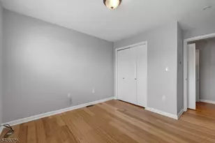 264 Matthews Drive, Newark, NJ 07103 - Photo 14