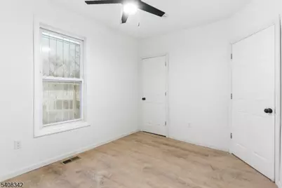 528 S 13th St Apt 1, Newark, NJ 07103 - Photo 16