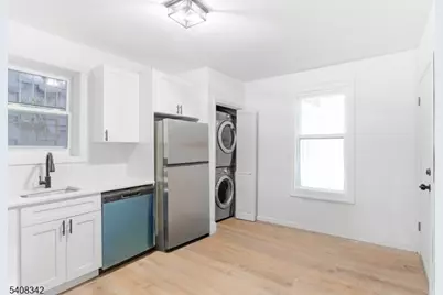 528 S 13th St Apt 1, Newark, NJ 07103 - Photo 6