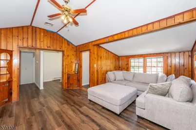 53 Laurel Dr, Wayne, NJ 07470 - Photo 8