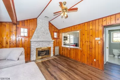 53 Laurel Dr, Wayne, NJ 07470 - Photo 6