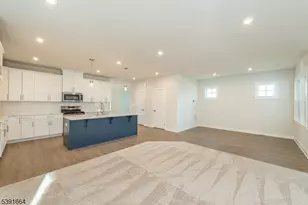 14 Willow Ln, Parsippany, NJ 07054 - Photo 8