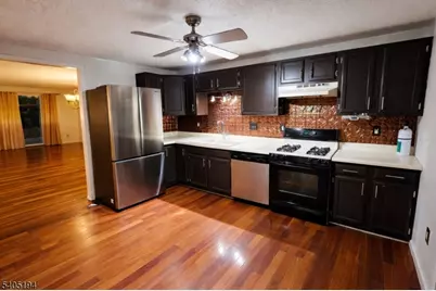 41 Quail Ct, Hardyston Township, NJ 07419 - Photo 2