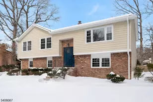 12 Roosevelt Ave, East Hanover Township, NJ 07936 - Photo 2