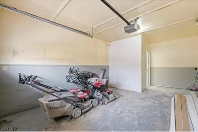 35-37 Montclair Ave, Clifton, NJ 07011 - Photo 12