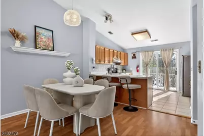 68 Westchester Ter, Clinton Township, NJ 08801 - Photo 6