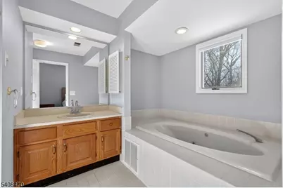 68 Westchester Ter, Clinton Township, NJ 08801 - Photo 22