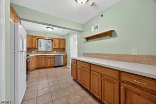 84 Allwood Pl, Clifton, NJ 07012 - Photo 12