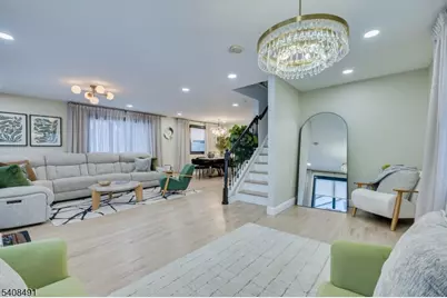 162 Brower Ave, Edison, NJ 08837 - Photo 12