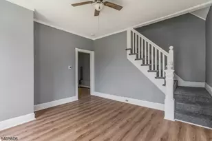 11 Hudson St, Phillipsburg, NJ 08865 - Photo 2