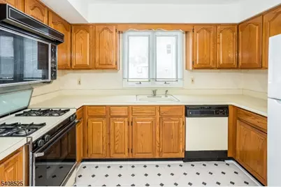 4 Updike Ave, Hillsborough Township, NJ 08844 - Photo 20