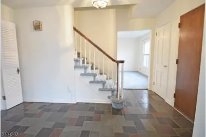 4 Tip Top Way, Berkeley Heights Township, NJ 07922 - Photo 2