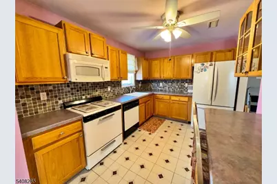 34 Chanda Ct #34, Clifton, NJ 07012 - Photo 8