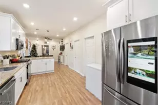 612 Magnolia Ave, Elizabeth, NJ 07206 - Photo 2