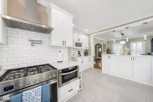 30-32 Barnard Pl, Elizabeth, NJ 07208 - Photo 6